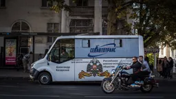 В Крыму под угрозой конфискации запретили ездить по ночам на мотоциклах и мопедах